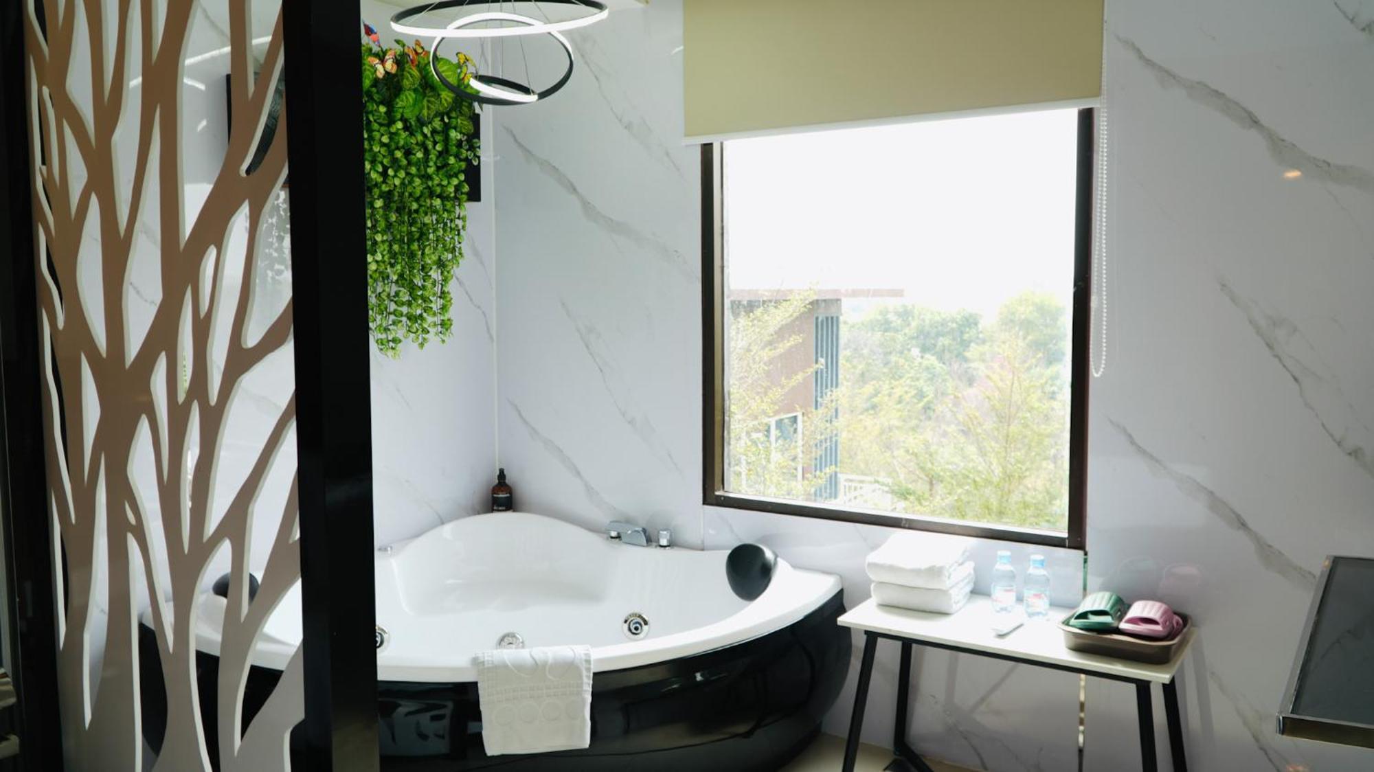 Verse Hotel צ'ירבון מראה חיצוני תמונה