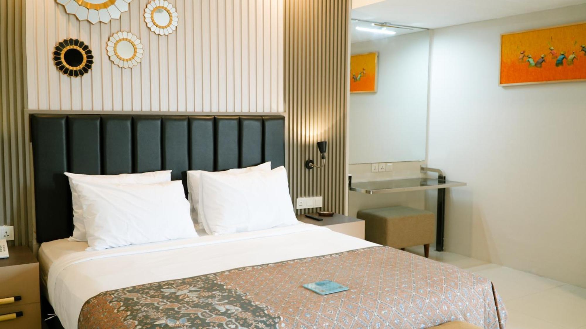 Verse Hotel צ'ירבון מראה חיצוני תמונה