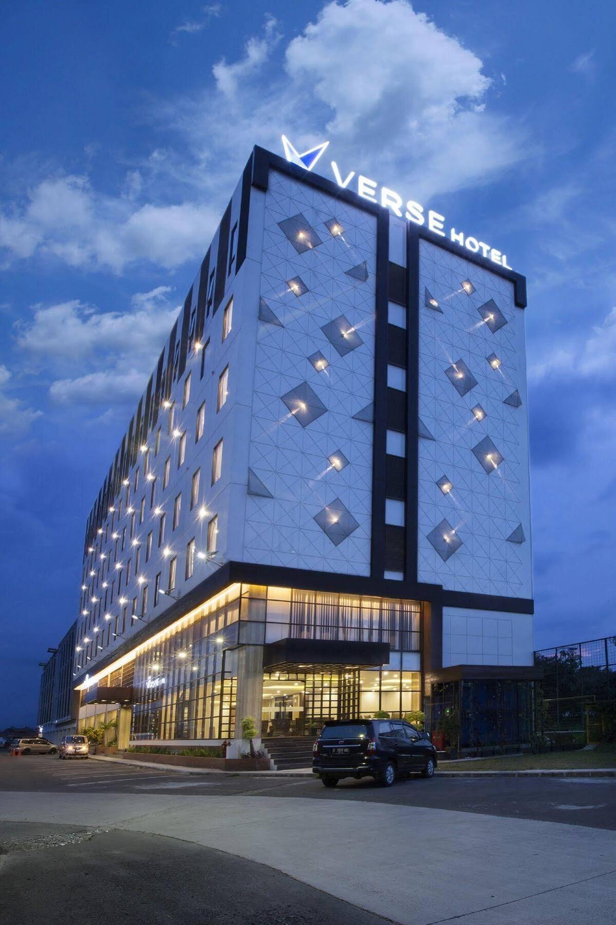 Verse Hotel צ'ירבון מראה חיצוני תמונה