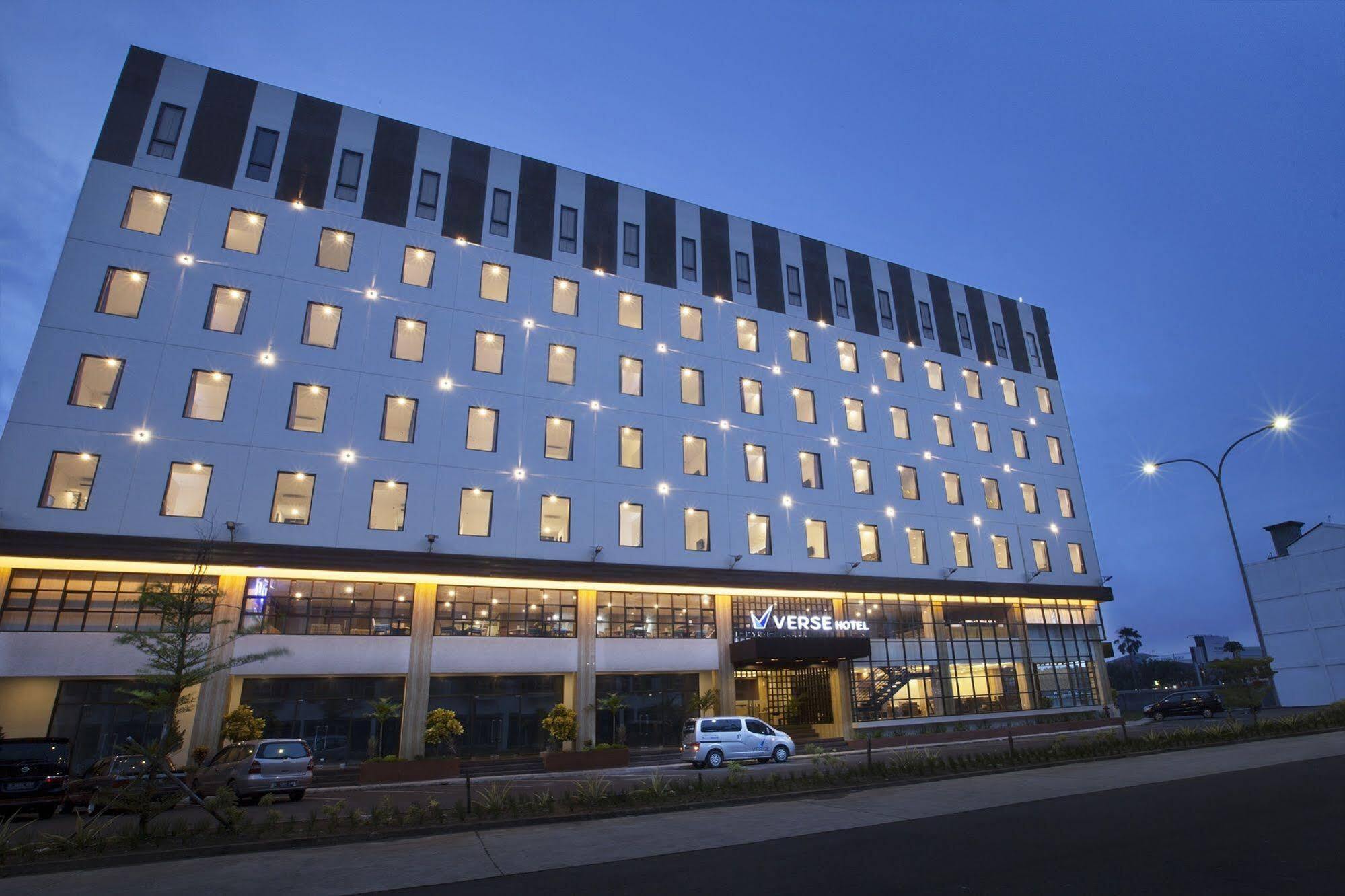 Verse Hotel צ'ירבון מראה חיצוני תמונה