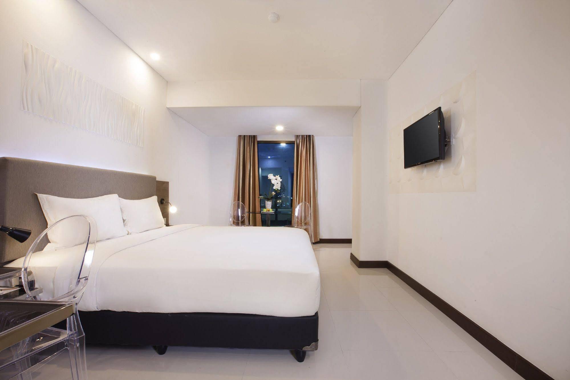 Verse Hotel צ'ירבון מראה חיצוני תמונה